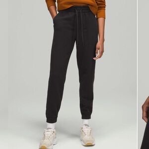 Lululemon Loungeful High-Rise Jogger